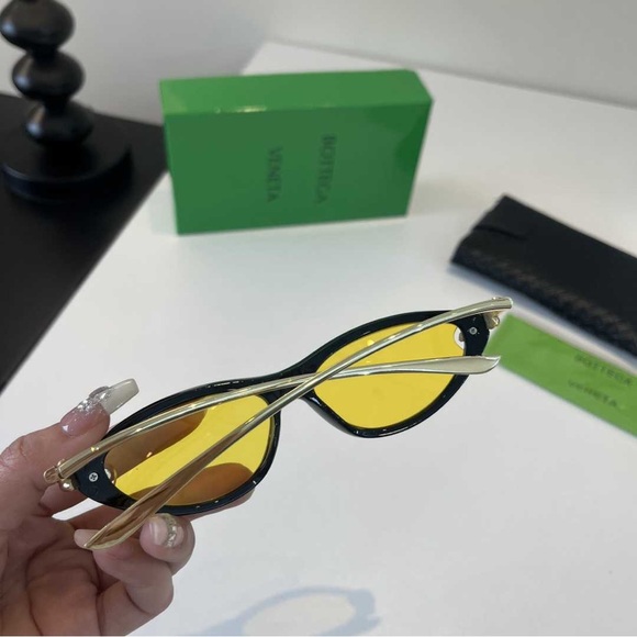Bottega Veneta Cat Eye Sunglasses Black Frame Gold Temples Yellow Lenses main image 7